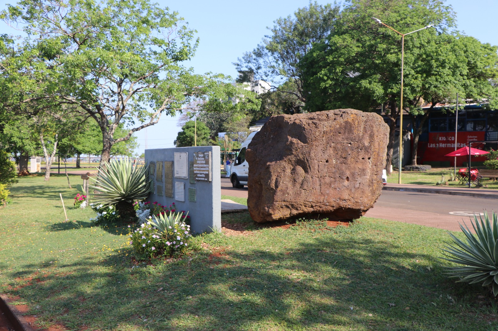 <p>La Bajada Vieja fue escenario de un recorrido guiado sobre la identidad posadeña</p>
